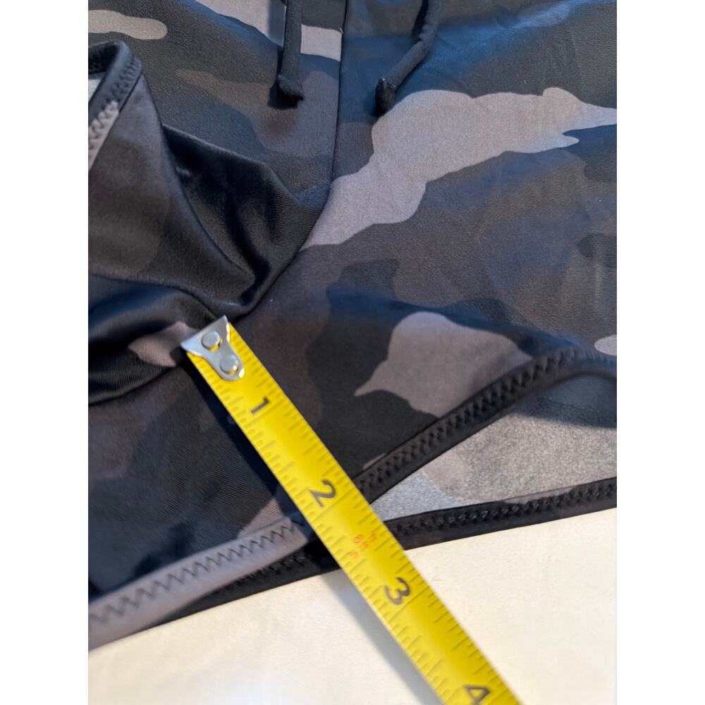 Athleta Freestyle Camo Surge Running/Athletic Shorts SZ M - Picture 6 of 6